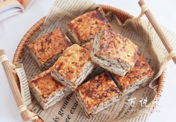 導致蛋糕烘烤時開裂的原因是什么？有什么解決辦法嗎？